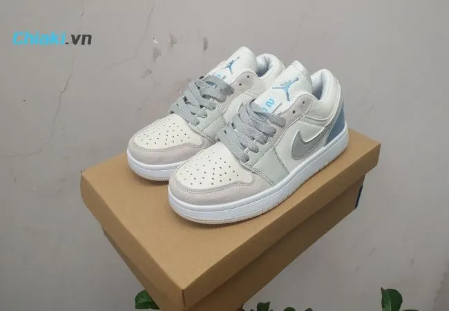 Thắt d&acirc;y gi&agrave;y Jordan 1 cổ thấp h&igrave;nh chữ thập