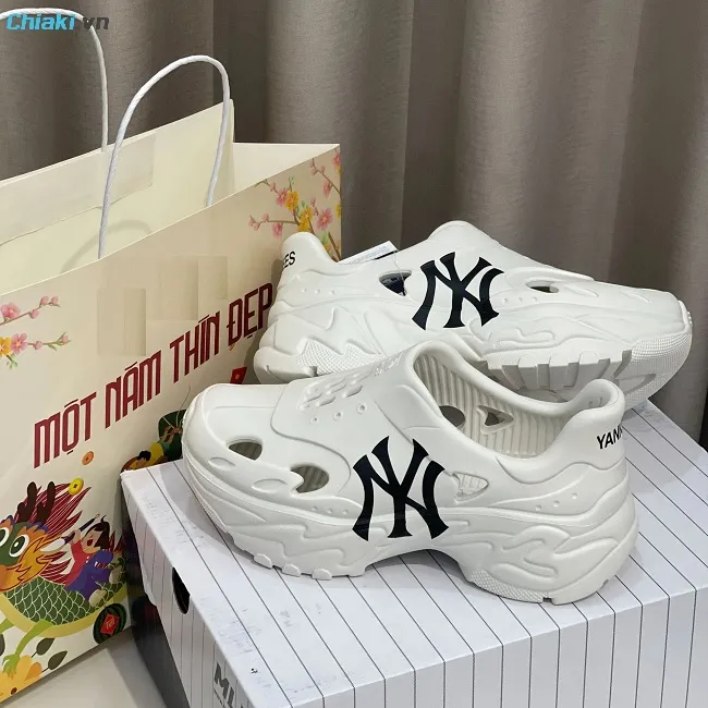 Gi&agrave;y MLB đẹp dễ phối đồ Bigball Chunky Recovery New York Yankees dễ mang, dễ vệ sinh
