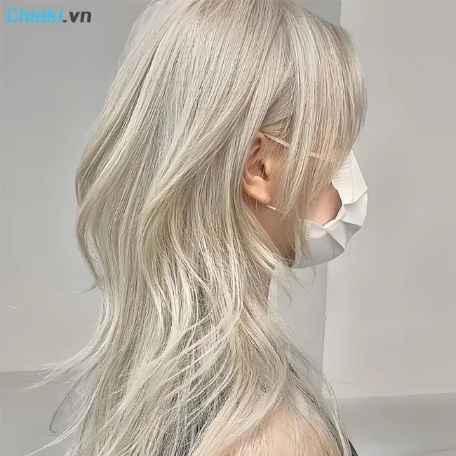 Hush cut nhuộm m&agrave;u s&aacute;ng