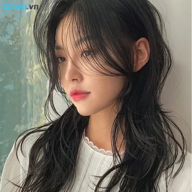 Hush cut xoăn nhẹ
