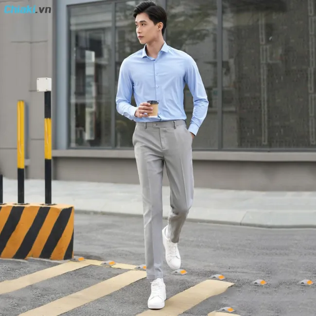 Phối quần t&acirc;y với gi&agrave;y thể thao nam v&agrave; &aacute;o sơ mi