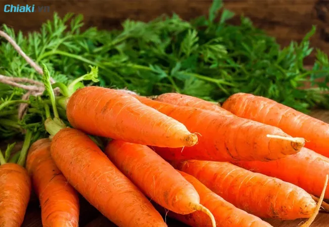 rau cho b&eacute; ăn dặm phải kể đến c&agrave; rốt