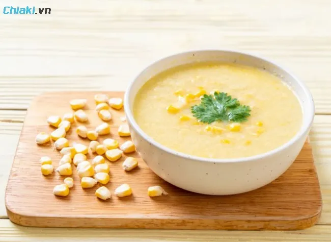 Ch&aacute;o bắp với c&agrave; rốt hỗ trợ thị lực v&agrave; cải thiện ti&ecirc;u h&oacute;a