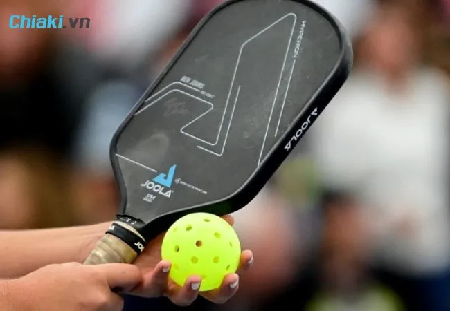 C&aacute;ch cầm vợt Pickleball cho người mới chơi