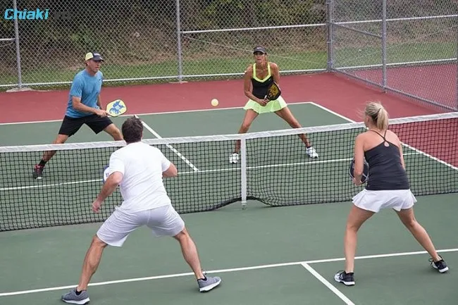 K&iacute;ch thước s&acirc;n Pickleball đ&ocirc;i đường bi&ecirc;n được mở rộng