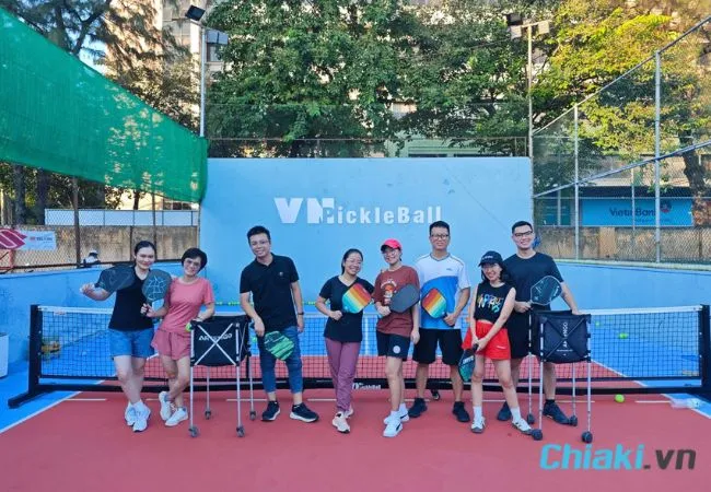 S&acirc;n Pickleball H&agrave; Nội B&aacute;ch Khoa