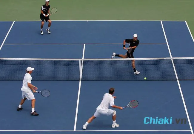 Tennis l&agrave; g&igrave;