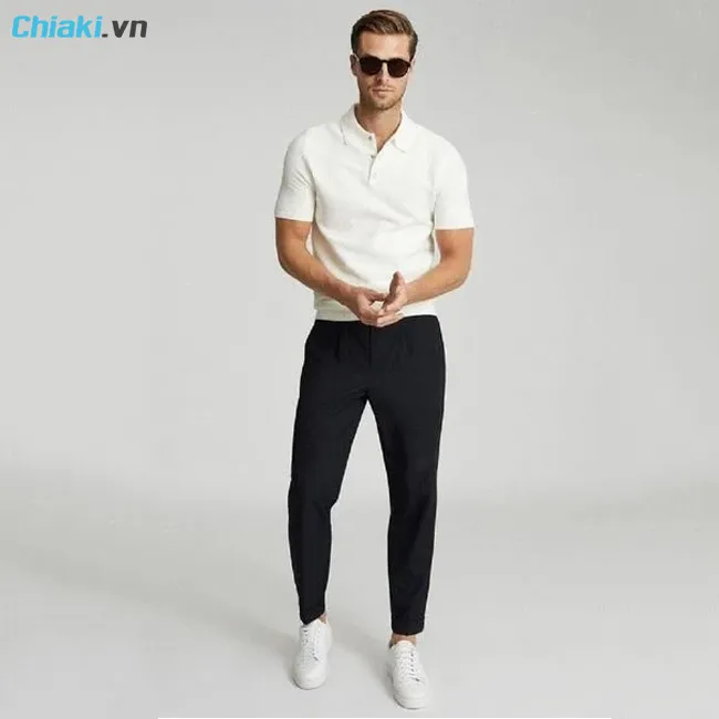 &aacute;o polo trung ni&ecirc;n phối với quần t&acirc;y