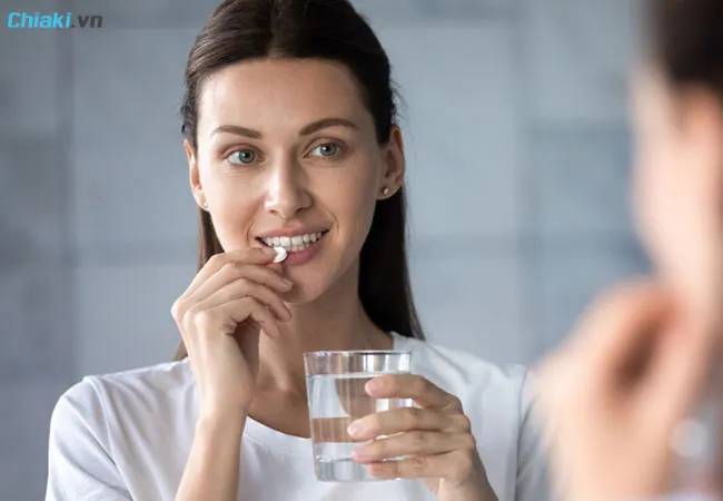C&oacute; n&ecirc;n uống vi&ecirc;n trắng da Glutathione