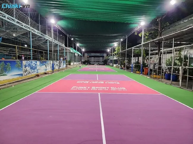 S&acirc;n Pickleball Funky Sport quy m&ocirc; 3 s&acirc;n ngo&agrave;i trời, thiết kế kh&ocirc;ng gian tho&aacute;ng