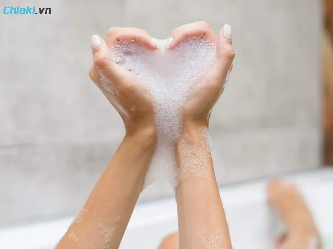 C&aacute;ch sử dụng nước rửa phụ khoa intima hiệu quả tại nh&agrave;