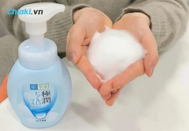 Sữa rửa mặt tạo bọt Hada Labo Gokujyun Foaming Cleanser