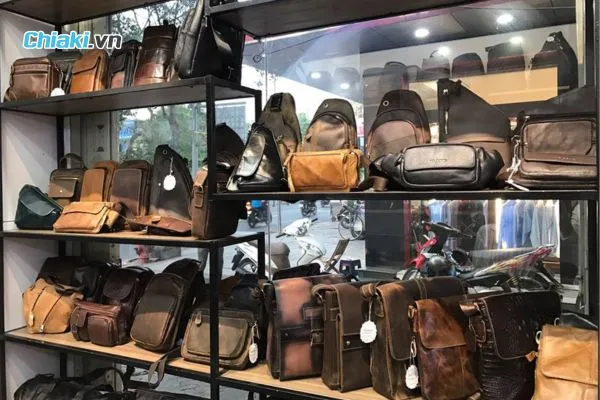 Thiết kế t&uacute;i đeo nam đa dạng, thời thượng ph&ugrave; hợp với nhiều phong c&aacute;ch