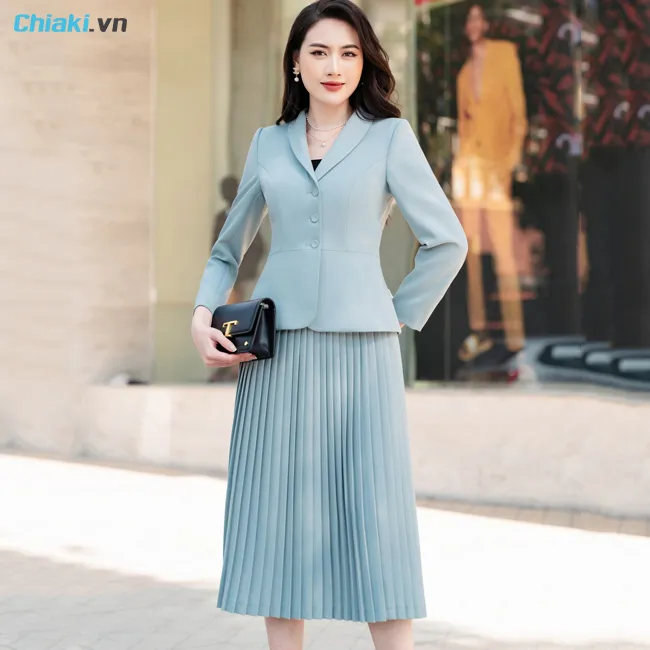 C&aacute;ch phối &aacute;o vest k&yacute; giả với ch&acirc;n v&aacute;y xếp ly&nbsp;