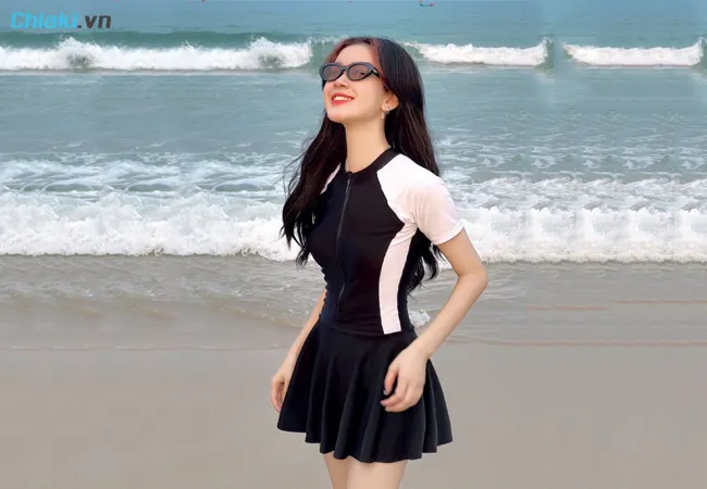 Đồ bơi k&iacute;n đ&aacute;o cho nữ liền th&acirc;n ch&acirc;n v&aacute;y