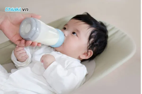 B&eacute; mấy th&aacute;ng th&igrave; tăng size n&uacute;m?