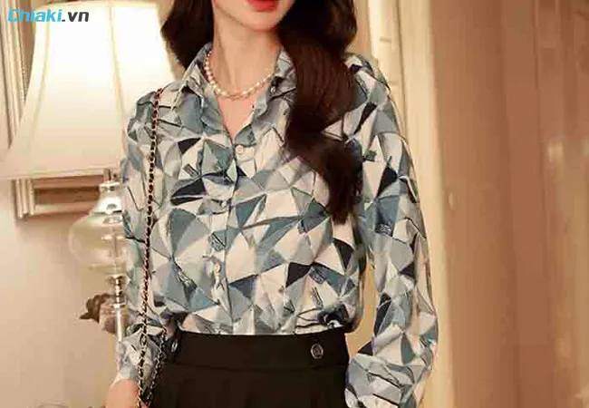 Kiểu &aacute;o sơ mi H&agrave;n Quốc c&oacute; họa tiết