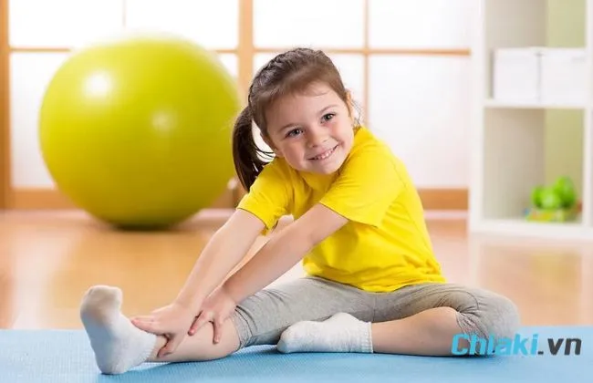 C&aacute;ch gi&uacute;p b&eacute; g&aacute;i ph&aacute;t triển chiều cao v&agrave; duy tr&igrave; c&acirc;n nặng hợp l&yacute;