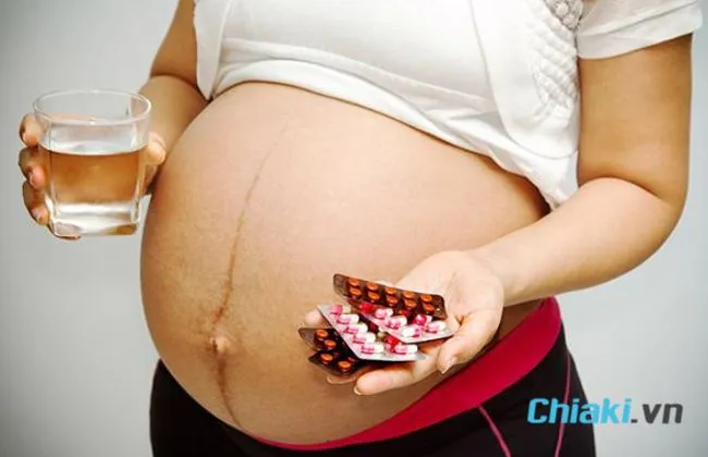 Lưu &yacute; khi bổ sung sắt v&agrave; canxi cho mẹ bầu