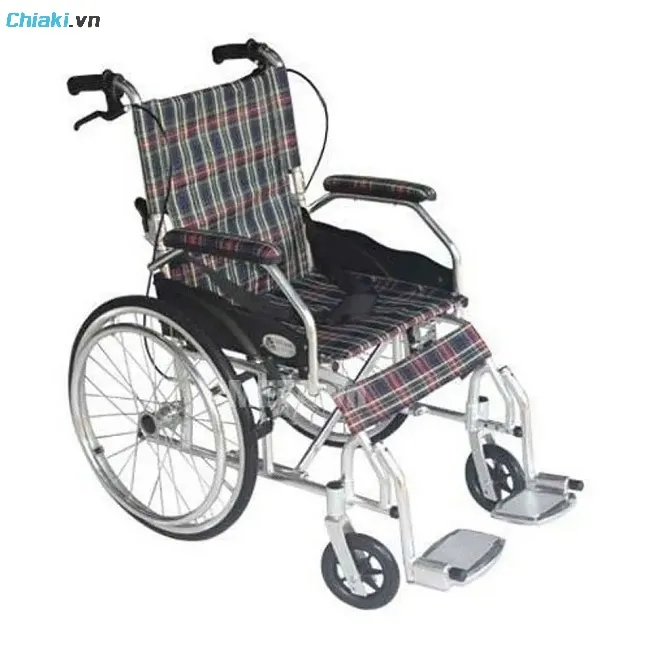 Xe lăn du lịch gấp gọn Lucass X63 c&oacute; thể gập cả th&acirc;n, tựa lưng v&agrave; để ch&acirc;n