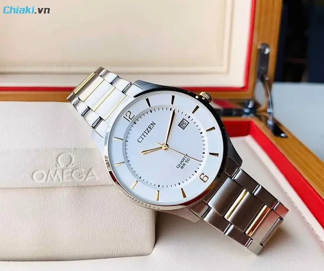 Đồng hồ Citizen BD0048-80A đan xen giữa số học tr&ograve; v&agrave; số vạch, tạo n&ecirc;n sự độc đ&aacute;o v&agrave; dễ đọc