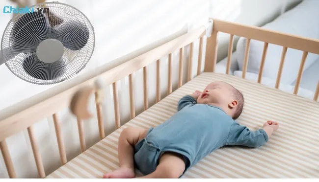Lu&ocirc;n bật chế độ quay để quạt di chuyển để kh&ocirc;ng kh&iacute; lưu th&ocirc;ng khắp ph&ograve;ng