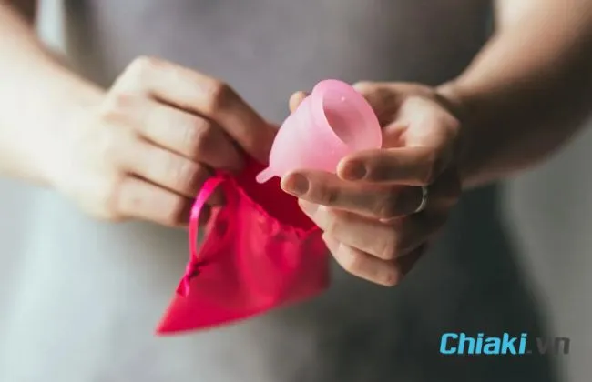Lưu &yacute; khi d&ugrave;ng cốc nguyệt san khi đi ngủ