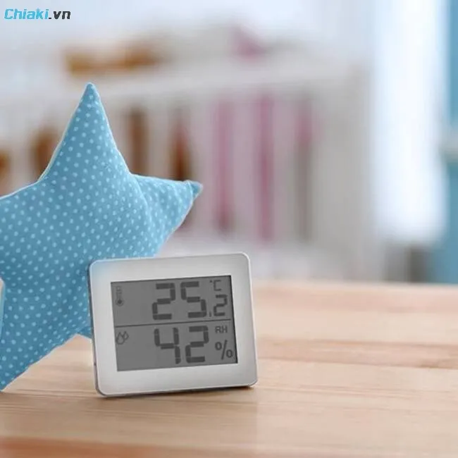 Nhiệt độ ph&ograve;ng l&yacute; tưởng trong khoảng 26 - 28 độ C th&iacute;ch hợp cho trẻ sơ sinh