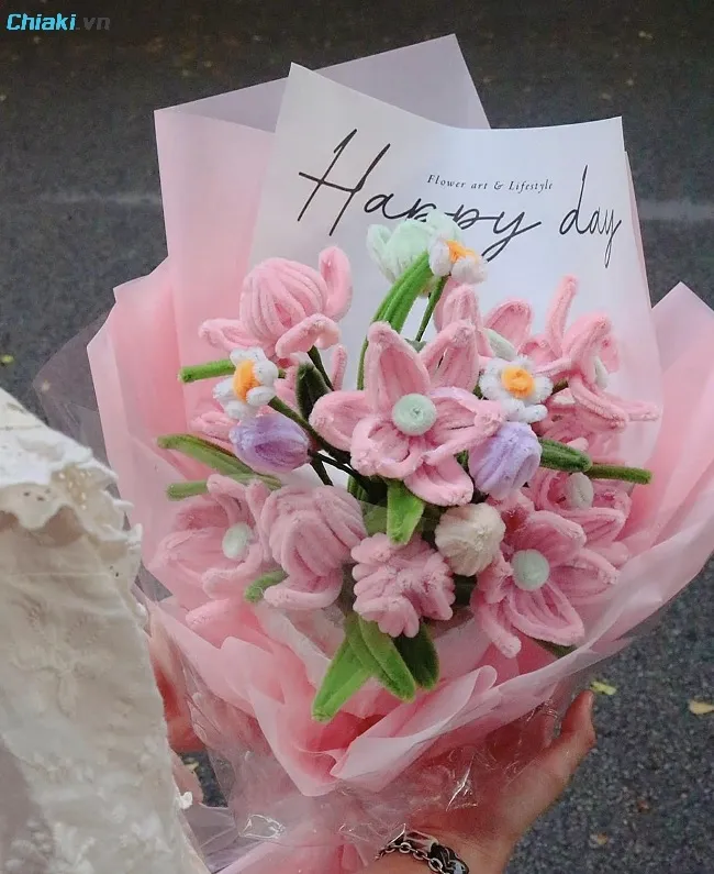 B&oacute; hoa bằng kẽm nhung sẽ l&agrave; m&oacute;n qu&agrave; v&ocirc; c&ugrave;ng độc nhất v&ocirc; nhị d&agrave;nh tặng cho c&ocirc; nh&acirc;n ng&agrave;y 8/3