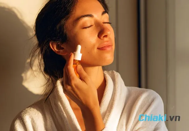 Retinal gi&uacute;p chống l&atilde;o h&oacute;a v&agrave; cải thiện nếp nhăn