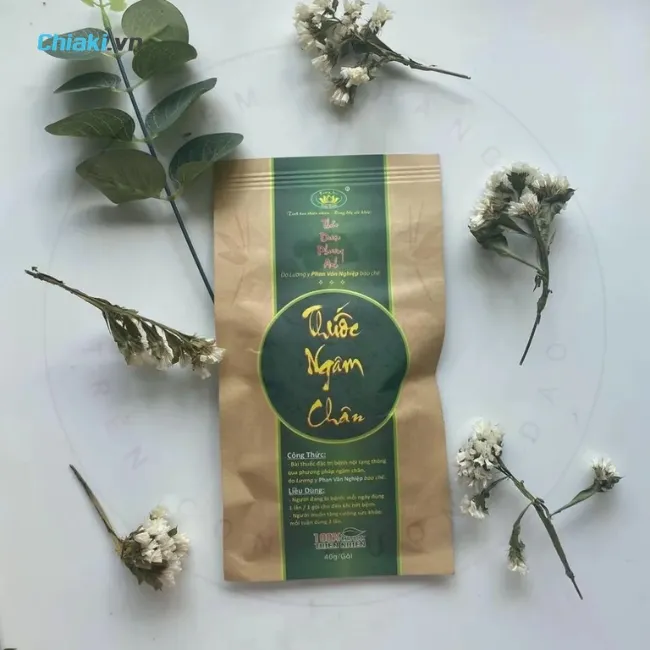 Thảo dược ng&acirc;m ch&acirc;n Phương Anh Việt Nam l&agrave;m ấm cơ thể v&agrave; giảm mỏi ch&acirc;n