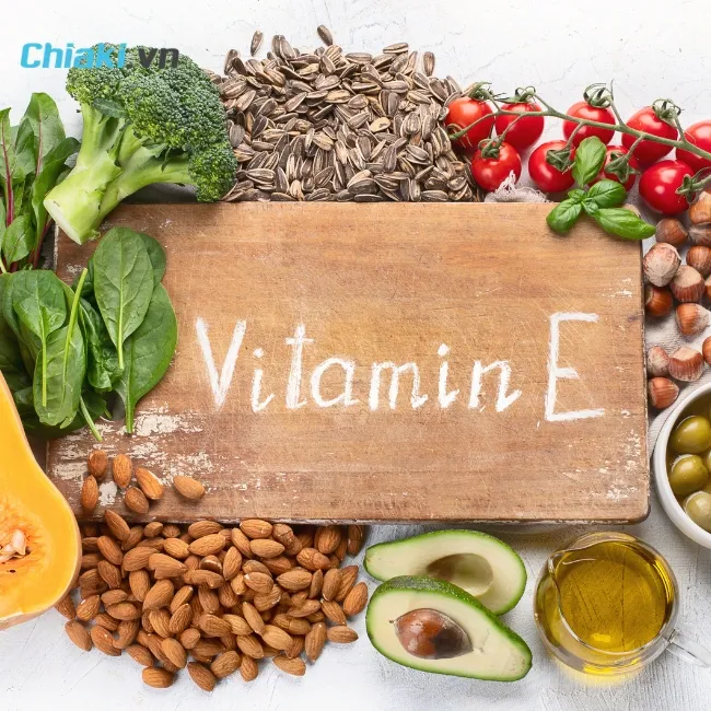Vitamin E l&agrave; đại diện ti&ecirc;u biểu trong c&aacute;c vitamin tốt cho xương khớp