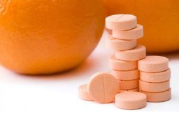 Vitamin C 500mg ngày uống mấy viên? Liều lượng và lưu ý khi dùng