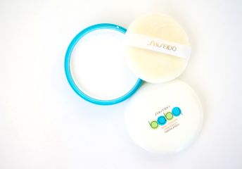 Phấn Phủ Shiseido Baby Powder 50g - Phấn Nén Dưỡng Da Lành Tính Cho Mẹ Và Bé, Không Chì, Không Mùi, Đặc Biệt Dành Cho Da Nhạy Cảm
