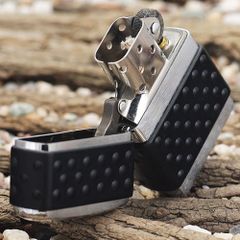 Bật Lửa Zippo 200ZP Đen Mạ Chrome Xước - Bật Lửa Chống Gió Cao Cấp Thời Trang Cho Người Yêu Thích Sành Điệu
