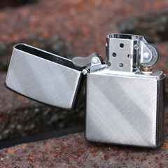 Bật Lửa Zippo 28182 Diagonal Weave - Mạ Chrome Đánh Vân 3D Nổi Bật, Quà Tặng Khắc Tên, Hàng Chính Hãng