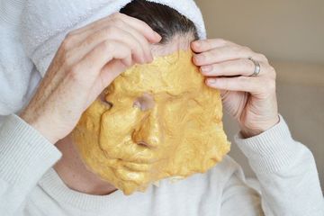 Mặt Nạ Vàng 24K Casmara Luxury Algae Peel-off - Cung Cấp Dưỡng Chất, Phục Hồi Da, Xóa Mờ Nếp Nhăn - Sản Phẩm Chăm Sóc Da Cao Cấp