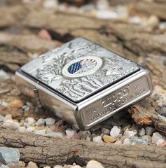 Bật Lửa Zippo 24457 Classic Joined Forces - Biểu Tượng Quân Đội Mỹ Thế Chiến II Mạ Chrome Cứng Cáp, Quà Tặng Độc Đáo