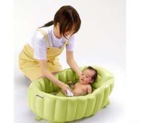 Chậu Tắm Phao Richell An Toàn Cho Bé - Thiết Kế Chống Trơn Trượt Tiện Dụng - Hàng Nhật Bản Chất Lượng Cao