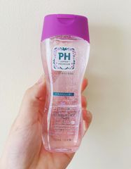Dung dịch vệ sinh phụ nữ pH Care 150ml - Chăm sóc vùng kín tự nhiên, an toàn, giảm ngứa ngáy và mùi hôi, hàng Nhật Bản.