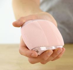 Máy Rửa Mặt và Làm Sạch Cơ Thể HoMedics BDY-300 - Công Nghệ Siêu Âm An Toàn Cho Mọi Loại Da, Mát-Xa Sạch Sâu và Đẩy Tinh Chất