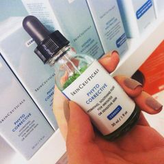 Serum Skinceuticals Phyto Corrective 30ml - Dưỡng ẩm cho da nhạy cảm, giảm kích ứng và làm đều màu da, kết cấu gel thẩm thấu nhanh