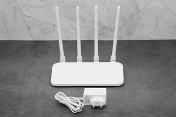 Bộ phát Wifi Xiaomi Mi Router 4C - Tốc độ 300Mbps, 4 râu, 64MB RAM, Quản lý qua App Mi Wifi, Phủ sóng rộng cho gia đình và văn phòng