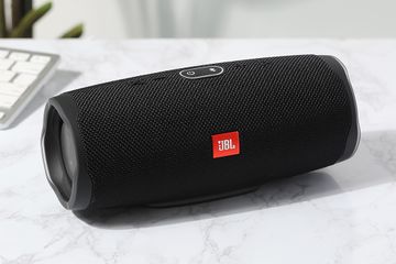 Loa Bluetooth JBL Charge 4 IPX7 - Âm thanh mạnh mẽ, chống nước chuẩn Mỹ, thời gian sử dụng 20 tiếng, kết nối Bluetooth 4.2, thiết kế gọn nhẹ