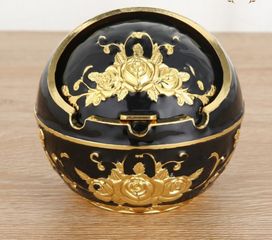 Gạt Tàn Hợp Kim Hoàng Gia Cổ Điển Sang Trọng - Dụng Cụ Trang Trí Phòng Khách Độc Đáo, Bền Đẹp, Nhiều Màu Sắc
