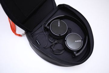 Tai Nghe Có Dây Sony MDR-ZX110AP - Thiết Kế Hiện Đại Nhẹ Nhàng Với Mic Đàm Thoại Tích Hợp, Âm Thanh Rõ Nét, Thích Hợp Mọi Thiết Bị