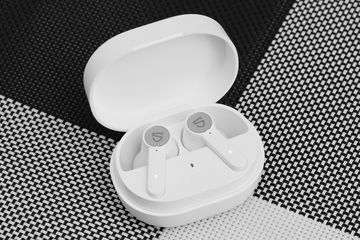 Tai nghe Bluetooth True Wireless SoundPEATS Q - Thiết kế gọn nhẹ, Kết nối Bluetooth 5.0, Thời gian sử dụng 21 giờ - Giá tốt!