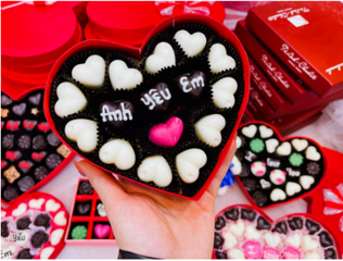 Hộp kẹo Socola Valentine SwettBox trái tim ấn tượng