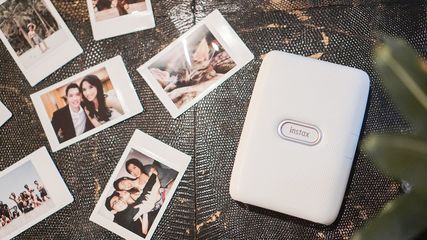 Máy In Ảnh Lấy Ngay Fujifilm Instax Mini Link - Kết Nối Bluetooth, Chụp Hình Nhanh, 10 Film, Quà Tặng Độc Đáo Cho Fan Ảnh