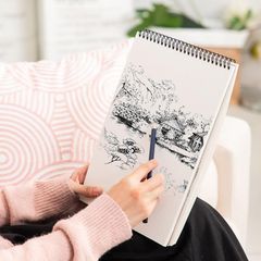 Sổ Phác Thảo Lò Xo Kép Deli 100gsm 40 Trang A4/B5 - Ghi Chép, Vẽ Mỹ Thuật, Phác Thảo Sáng Tạo